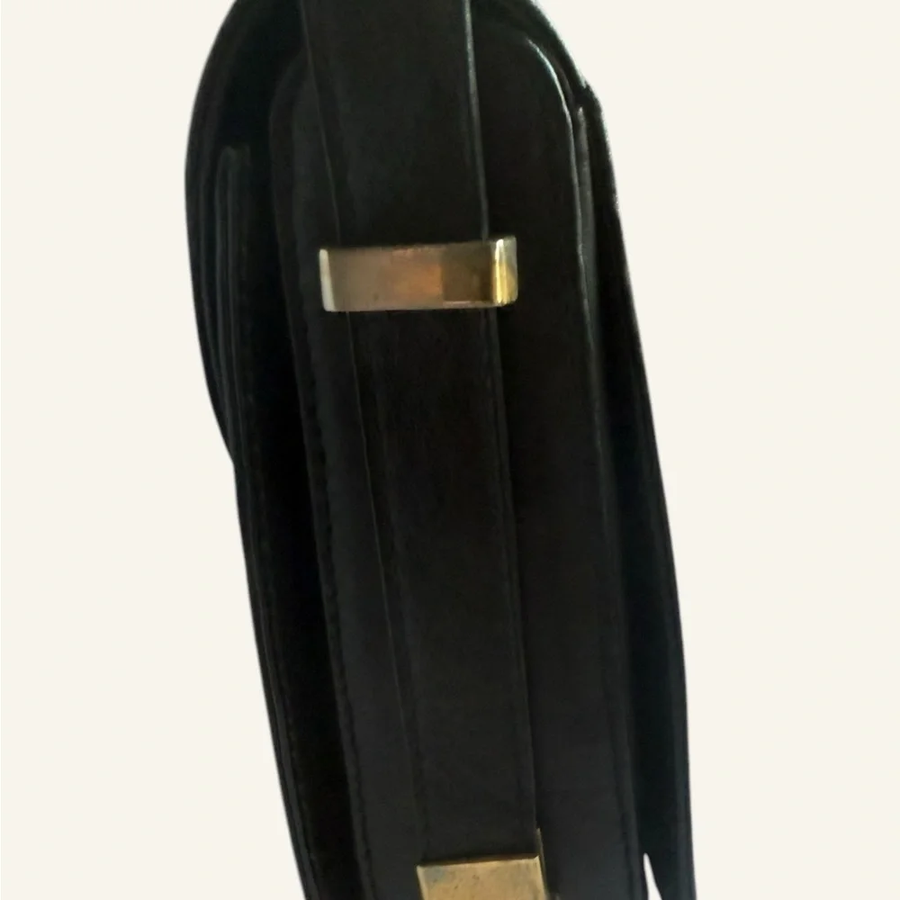 Versace Black and Gold Shoulder Bag with Classic Design